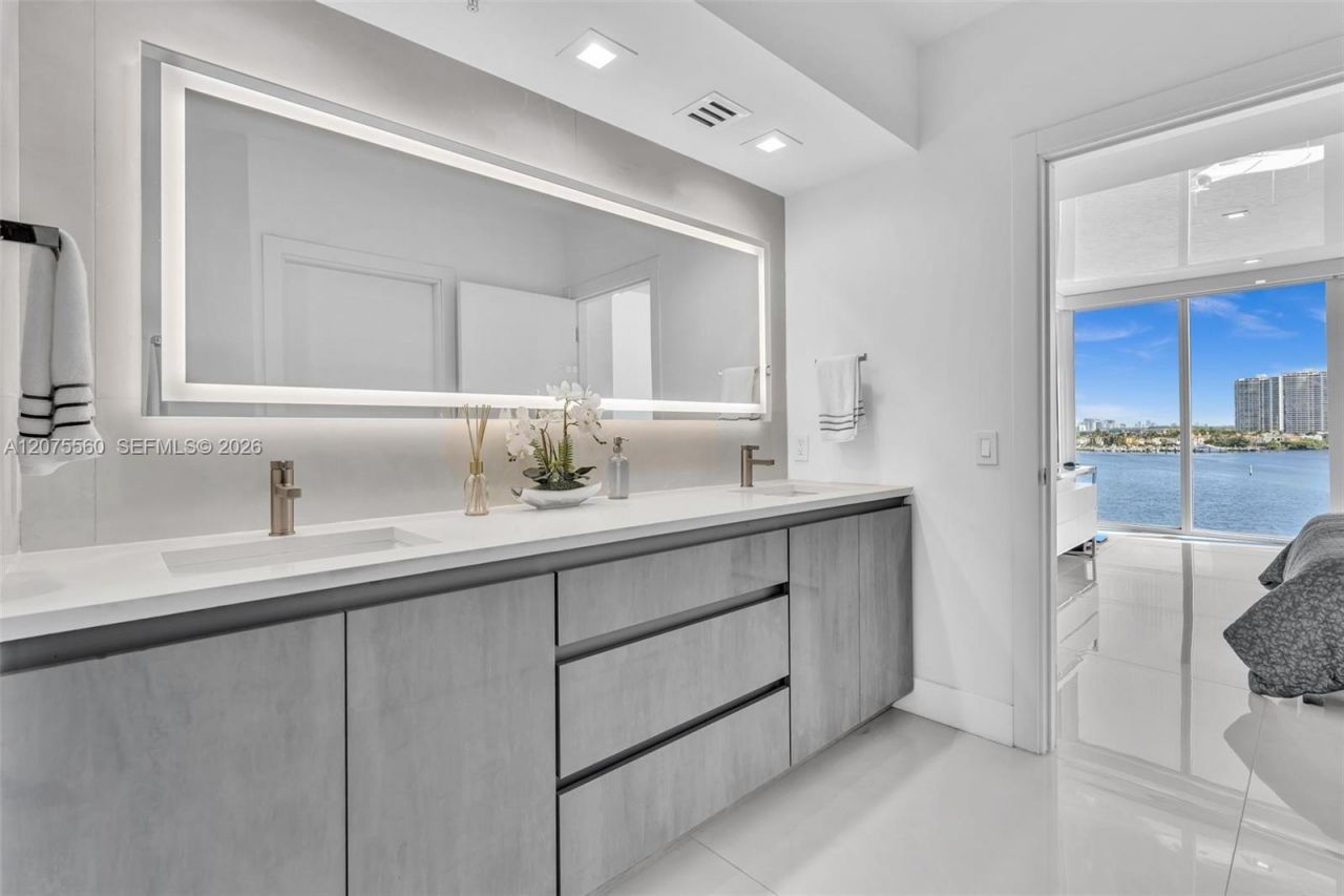 3370 Hidden Bay Dr, Unit 815, Aventura, FL 33180 Photo