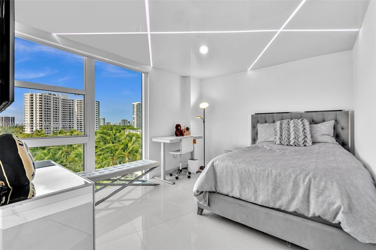 3370 Hidden Bay Dr, Unit 815, Aventura, FL 33180 Photo