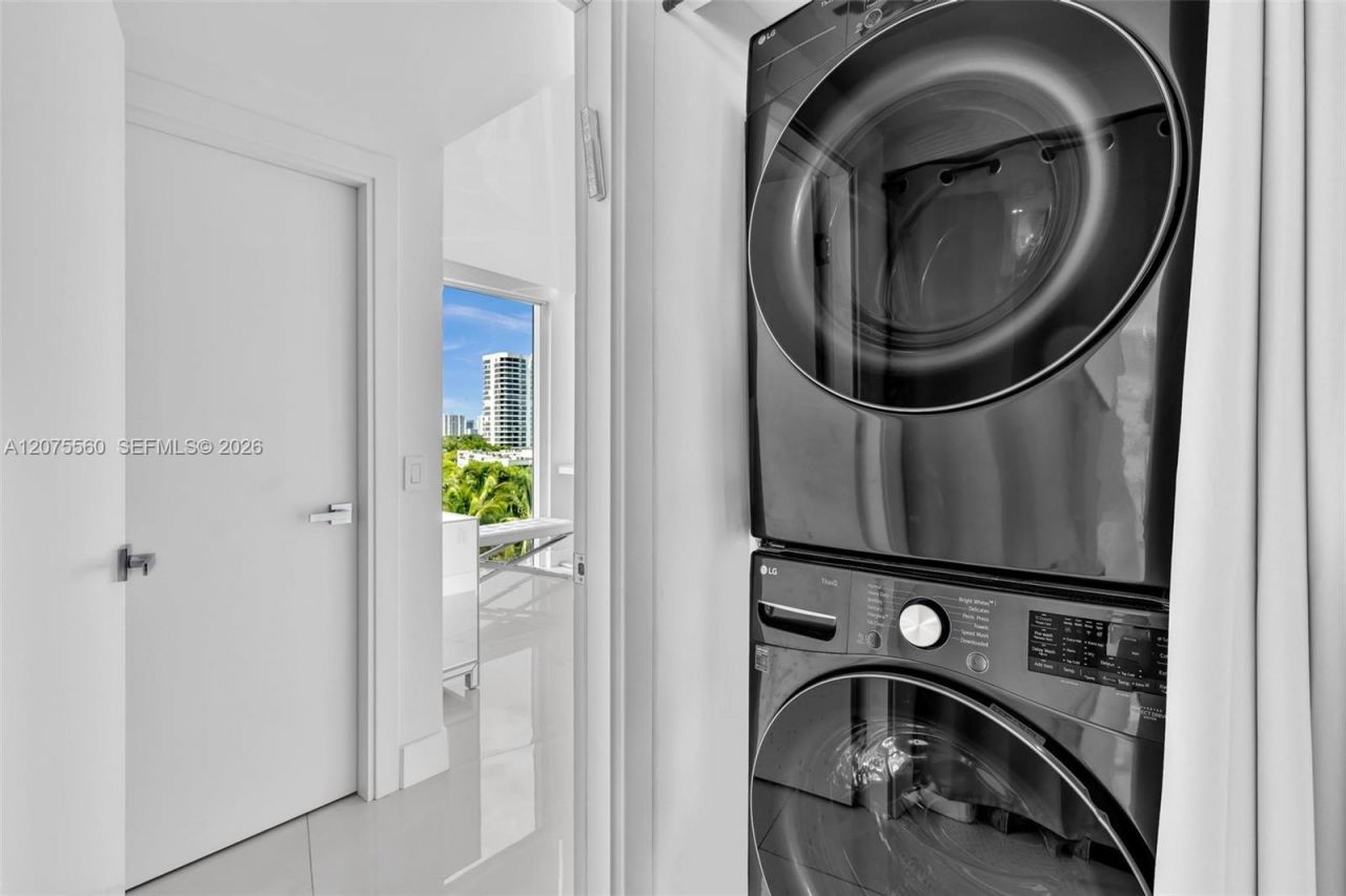 3370 Hidden Bay Dr, Unit 815, Aventura, FL 33180 Photo
