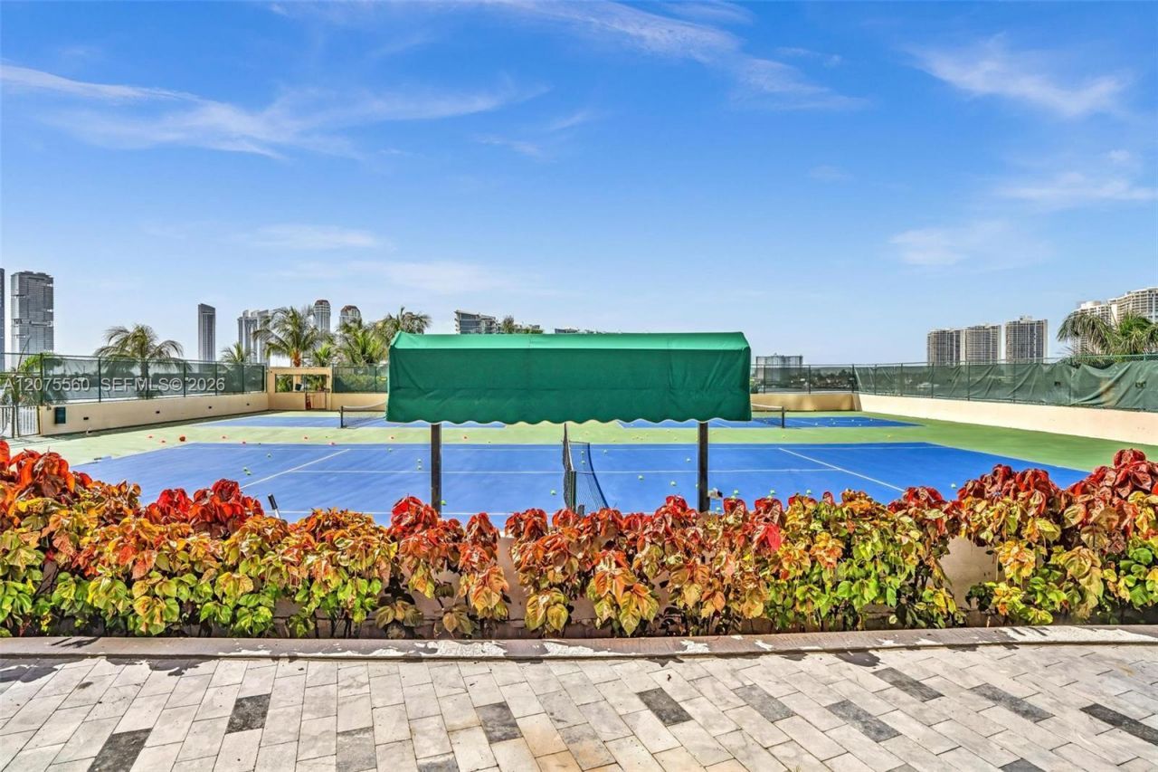 3370 Hidden Bay Dr, Unit 815, Aventura, FL 33180 Photo