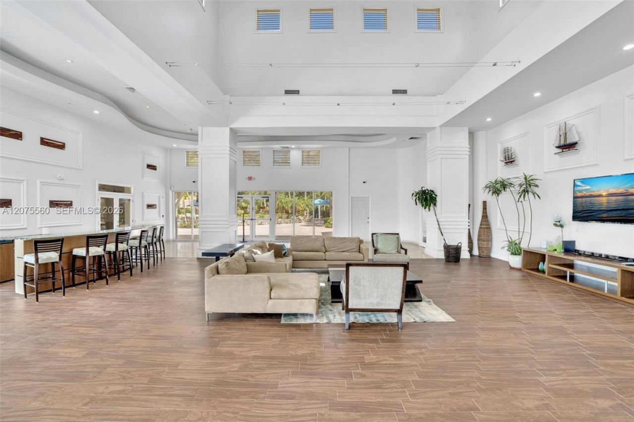 3370 Hidden Bay Dr, Unit 815, Aventura, FL 33180 Photo