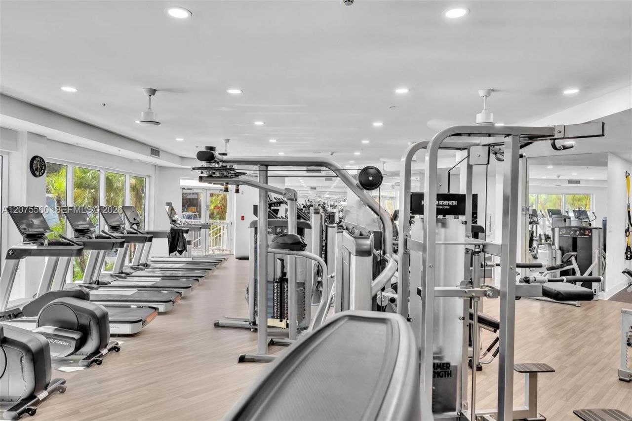 3370 Hidden Bay Dr, Unit 815, Aventura, FL 33180 Photo