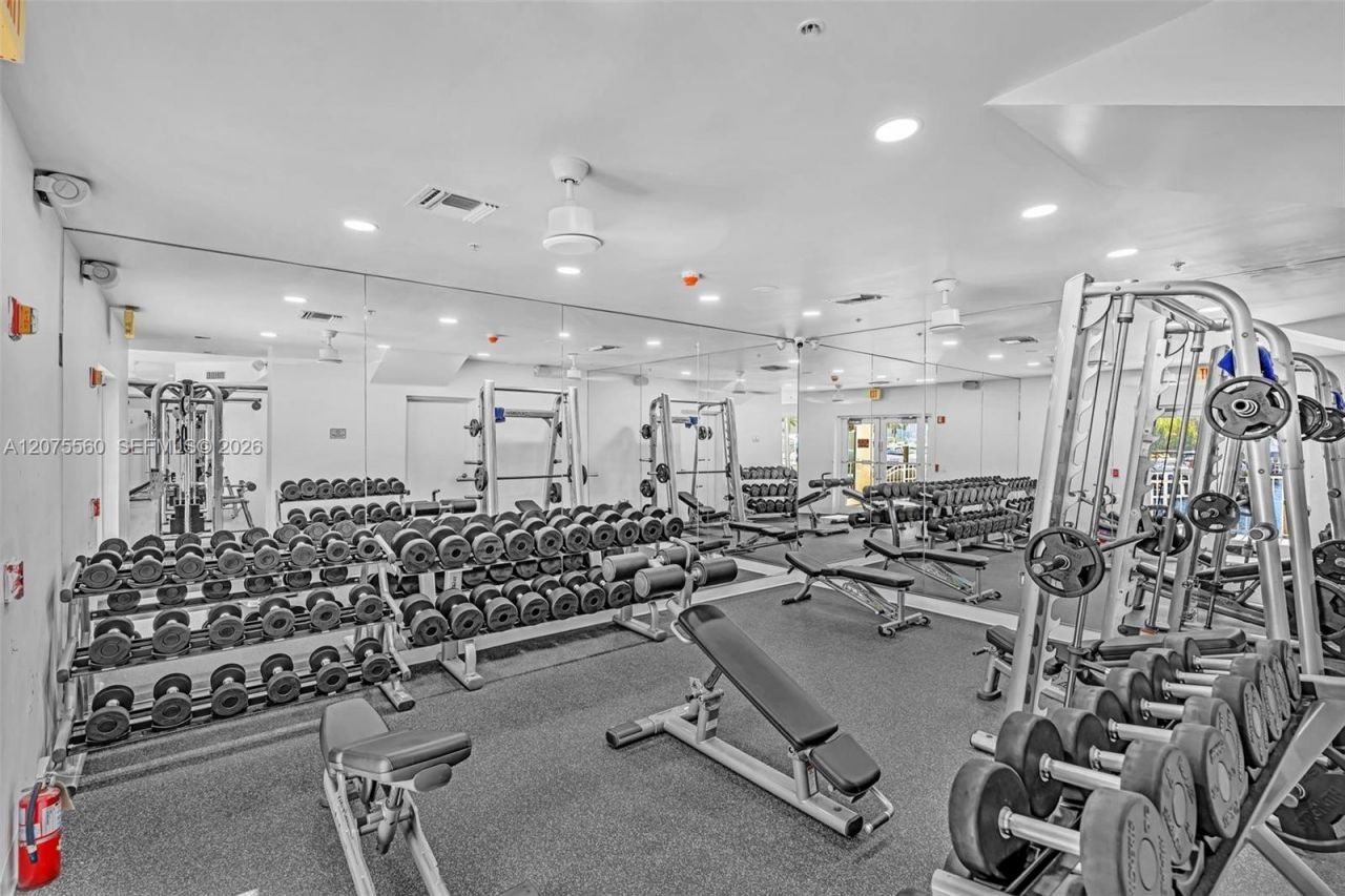 3370 Hidden Bay Dr, Unit 815, Aventura, FL 33180 Photo