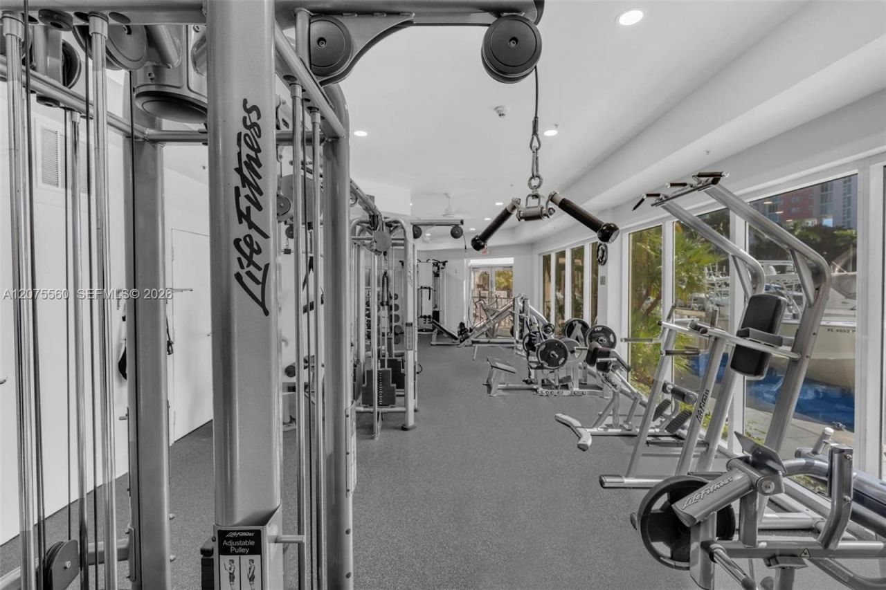 3370 Hidden Bay Dr, Unit 815, Aventura, FL 33180 Photo