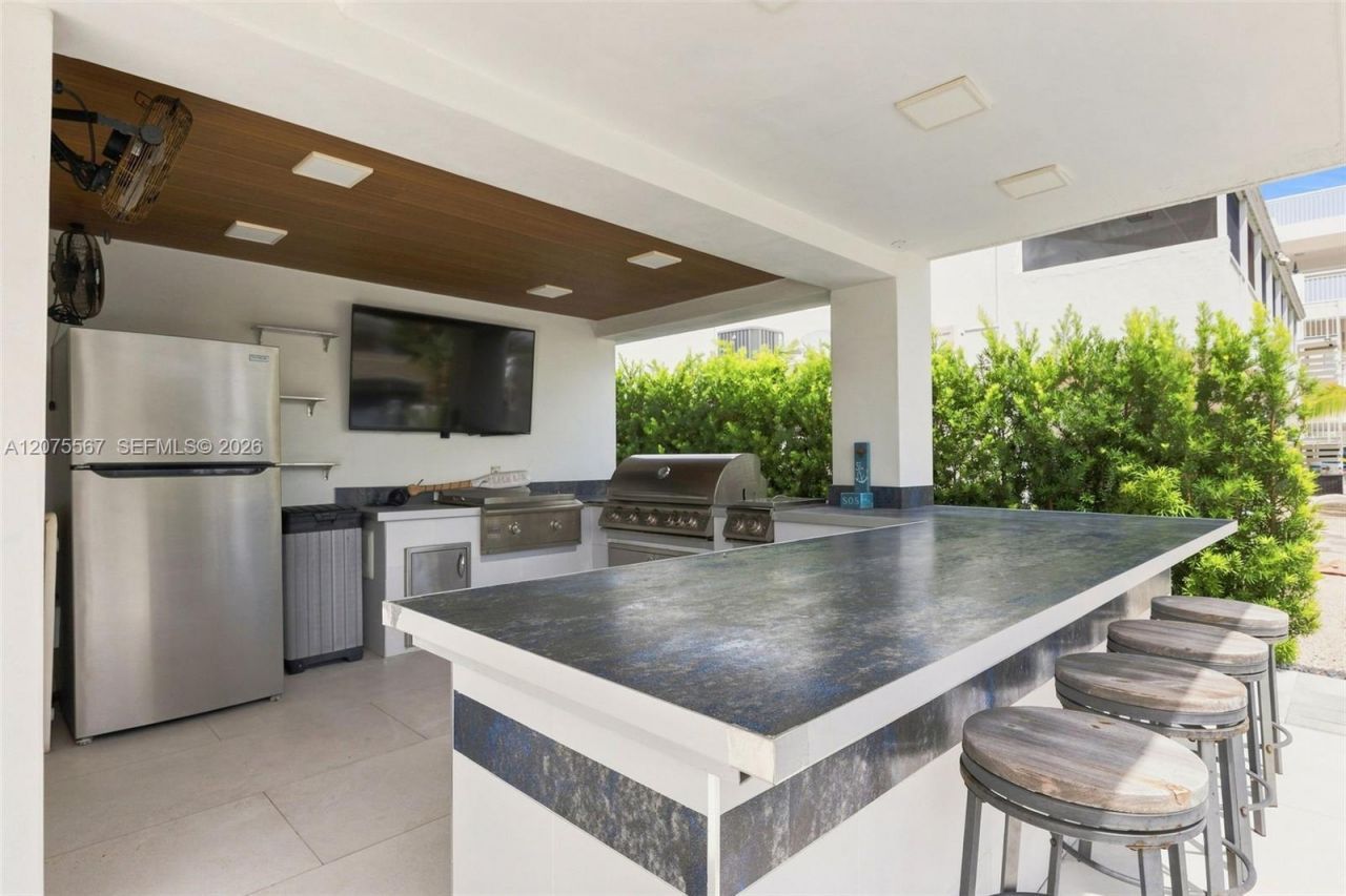 203 Gulfview Dr, Islamorada, FL 33036 Photo
