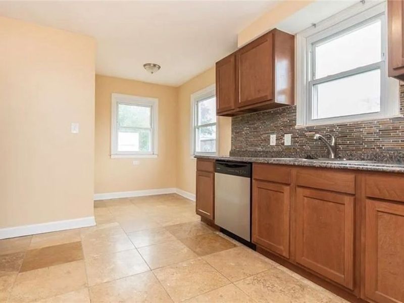 4018 Bushnell Road , University Heights, OH 44118 Photo 9