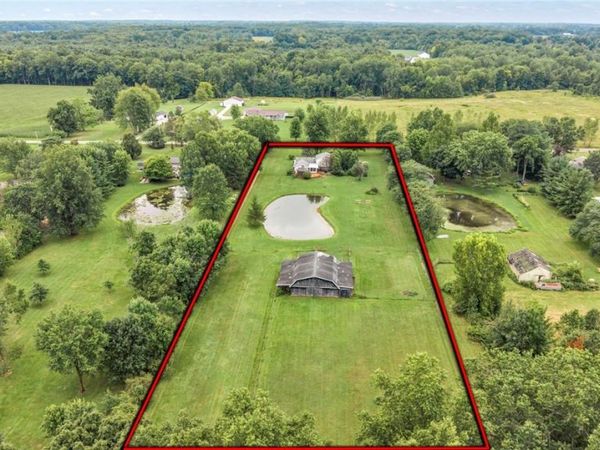 35460 Neff Road , Grafton, OH 44044