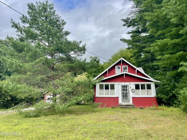 30 Charlton Road, Glenville, NY 12302