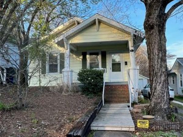 725 S Green Street , Winston-Salem, NC 27101