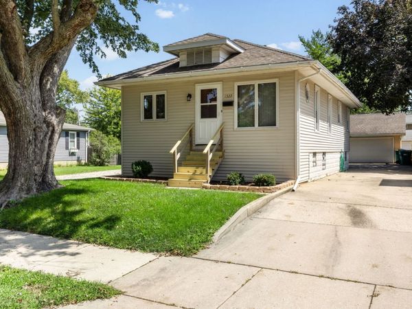 1322 N Prairie Avenue , Joliet, IL 60435