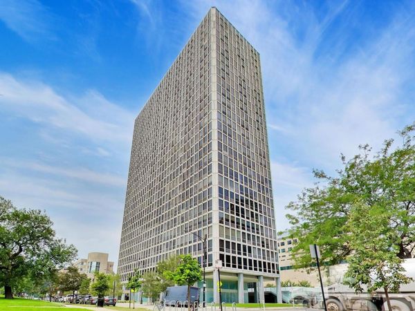 330 W Diversey Parkway , Unit 902-04, Chicago, IL 60657