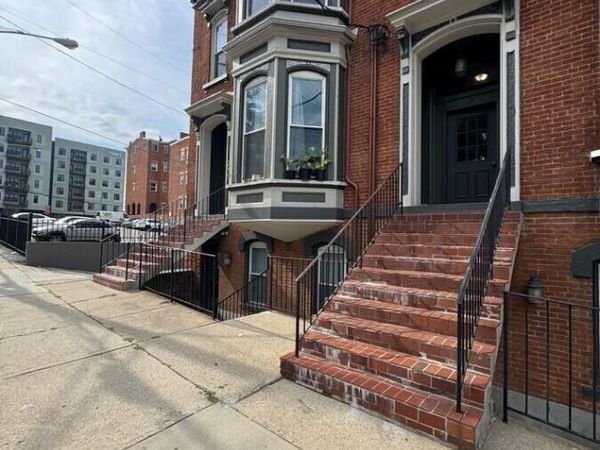 112 E Mcmillan Street, Cincinnati, OH 45219