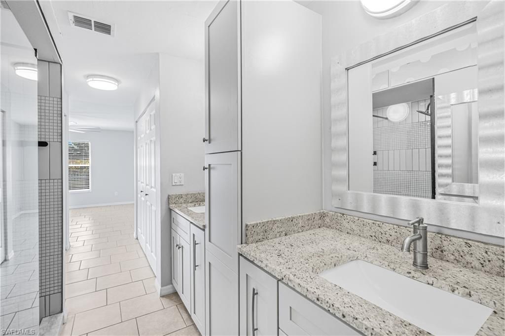 15064 Cloverdale Dr, Fort Myers, FL 33919 Photo