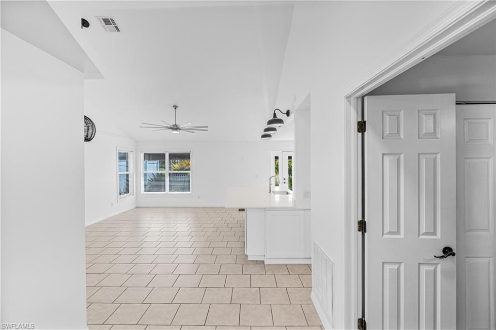 15064 Cloverdale Dr, Fort Myers, FL 33919 Photo