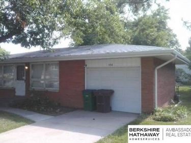 530 Brookside Drive, Lincoln, NE 68528