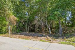306 63rd Ave. N photo 4