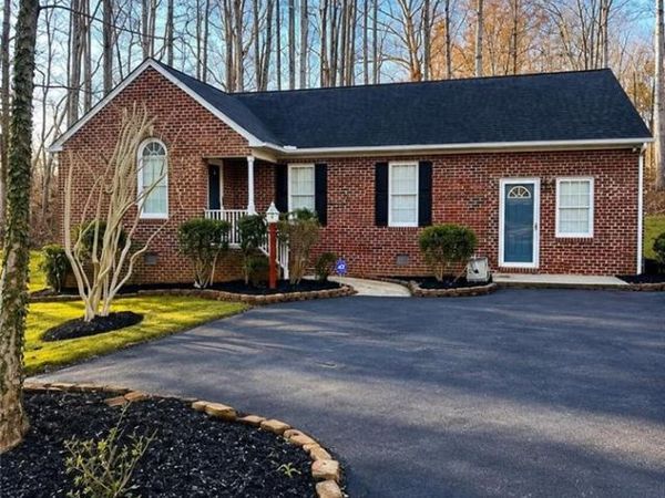 804 Salem Court, Asheboro, NC 27205