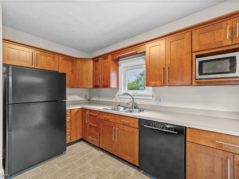 1338 W 64 Street , Cleveland, OH 44102 Photo 13