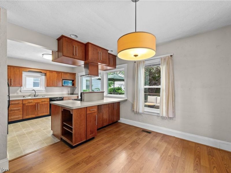 1338 W 64 Street , Cleveland, OH 44102 Photo 7