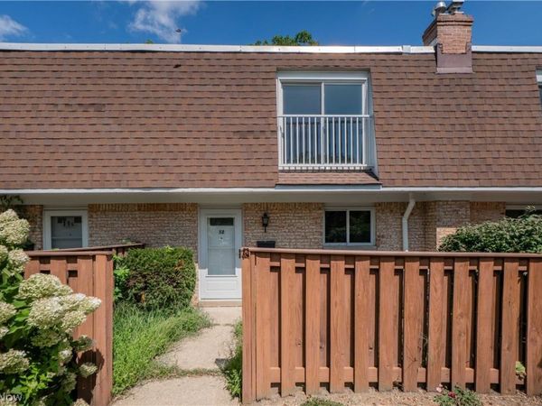 6478 State Road , Unit G12, Parma, OH 44134