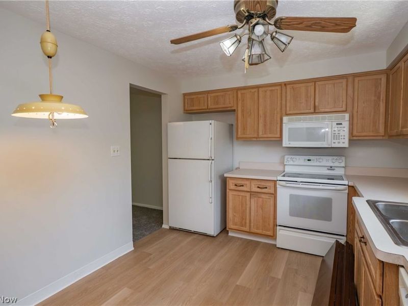 6478 State Road, Unit G12, Parma, OH 44134 Photo 5