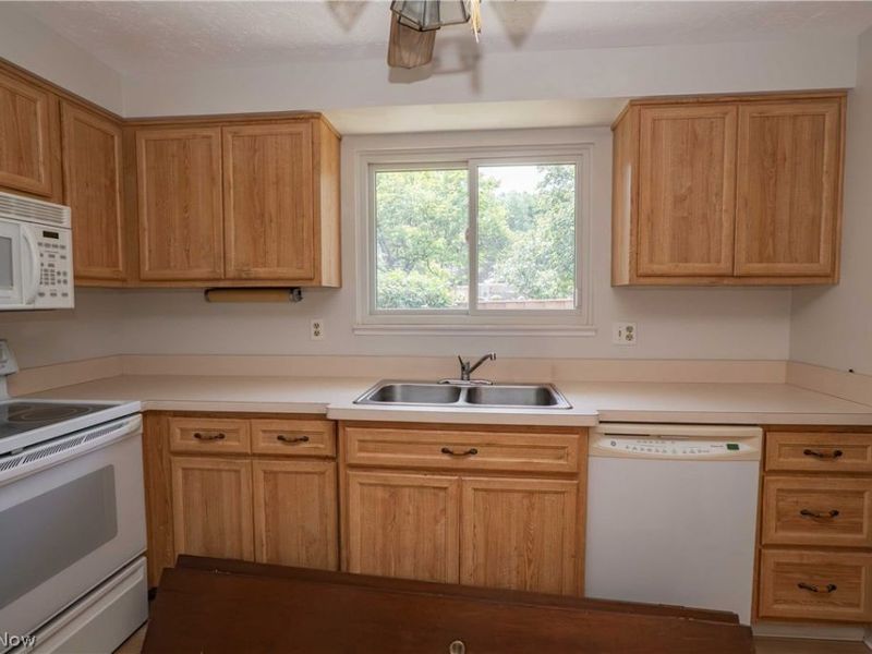 6478 State Road, Unit G12, Parma, OH 44134 Photo 6