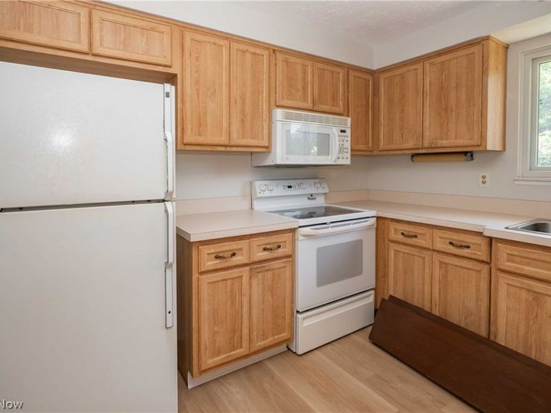 6478 State Road, Unit G12, Parma, OH 44134 Photo 7