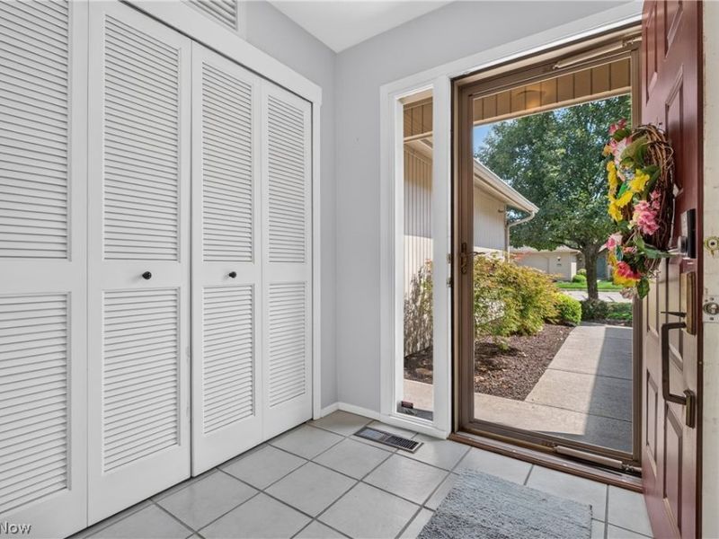 33066 Cedar Branch Circle, North Ridgeville, OH 44039 Photo 5