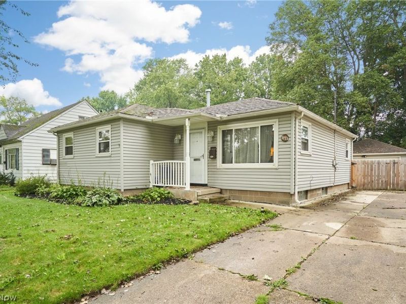 183 S Frank Boulevard, Akron, OH 44313 Photo 1