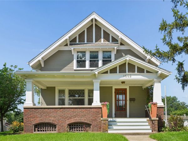 1602 7th Avenue , Belle Plaine, IA 52208