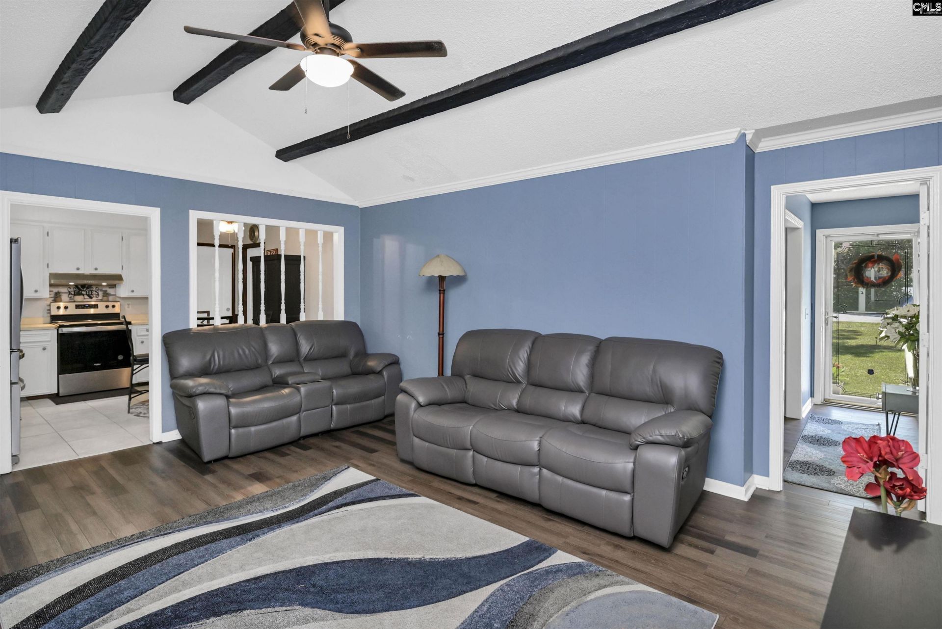 209 Sommerset Drive  Photo 11
