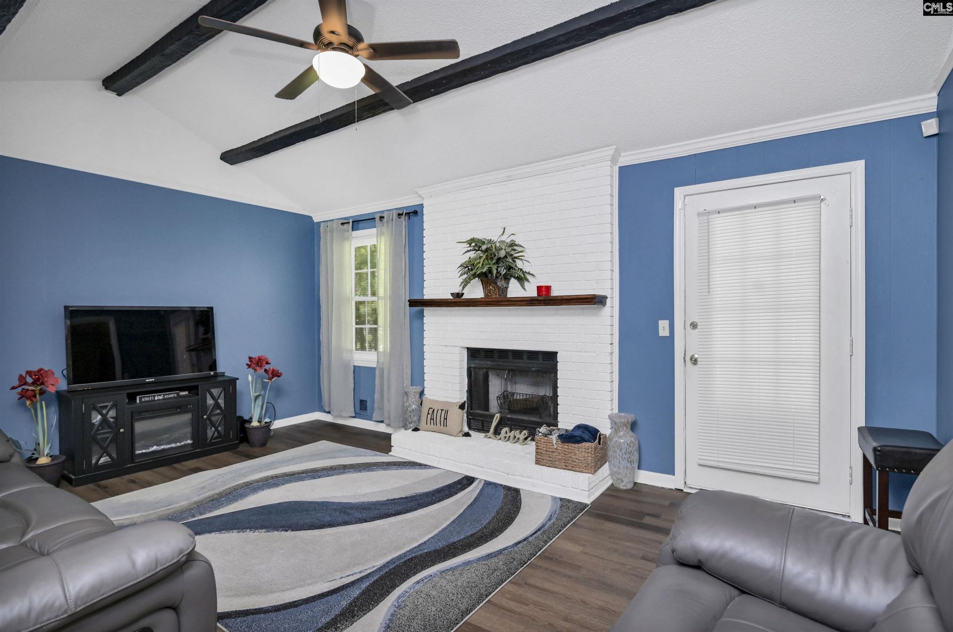 209 Sommerset Drive  Photo 12