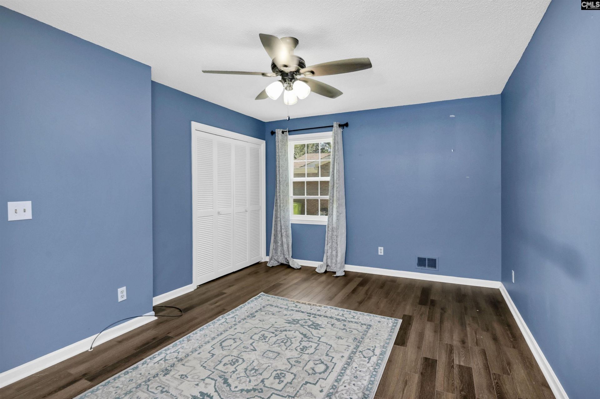 209 Sommerset Drive  Photo 17