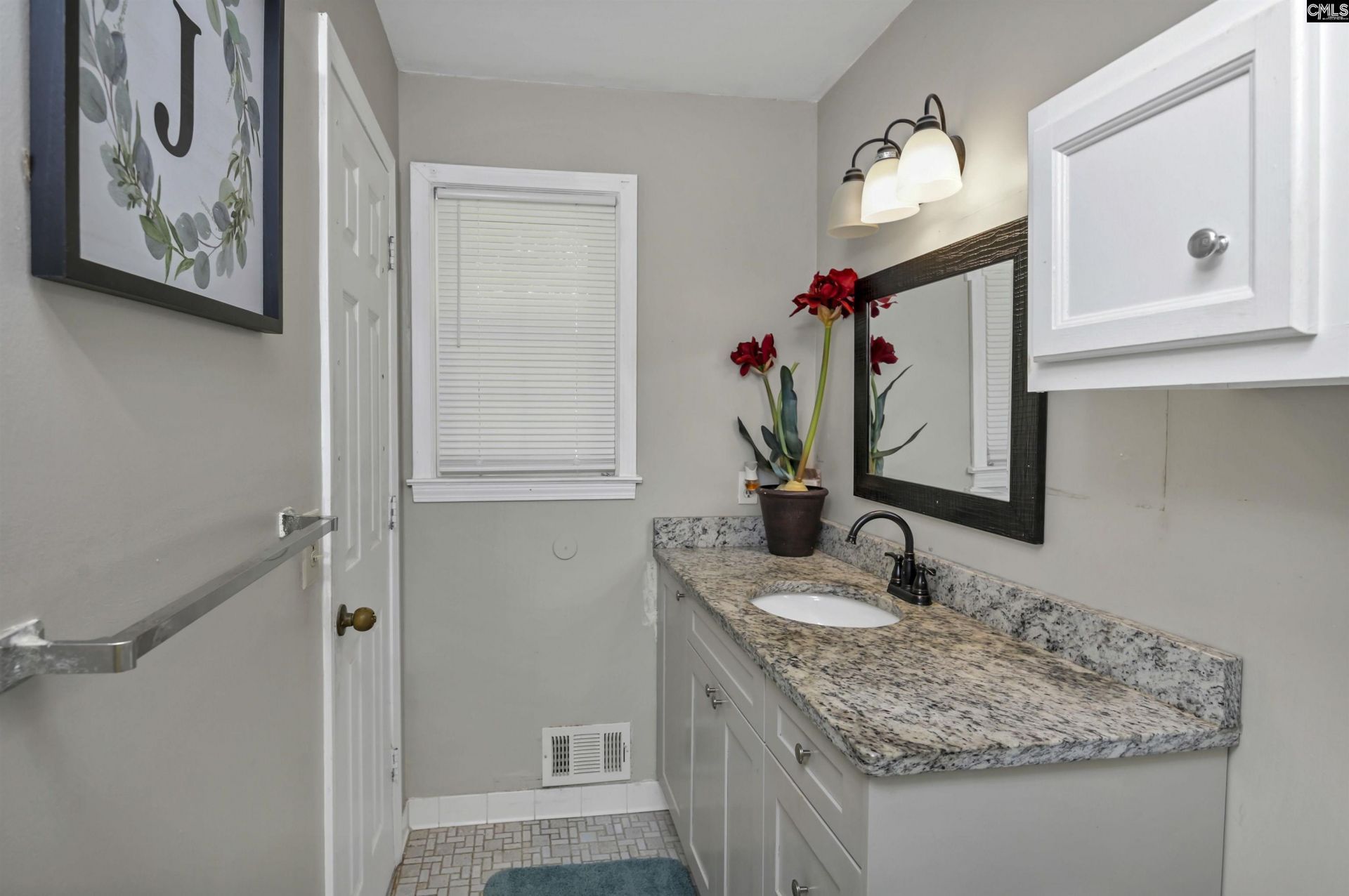 209 Sommerset Drive  Photo 20