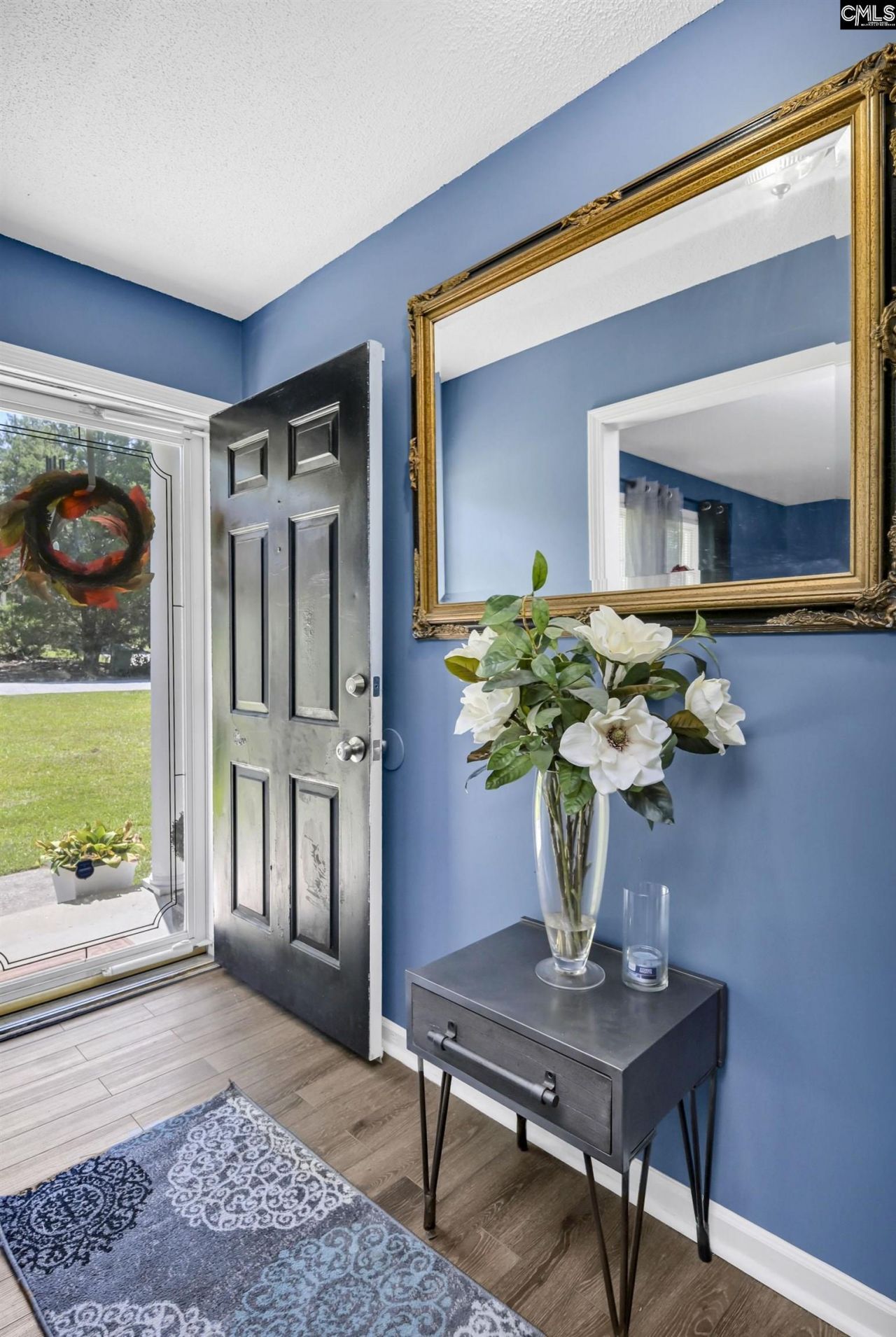 209 Sommerset Drive  Photo 4