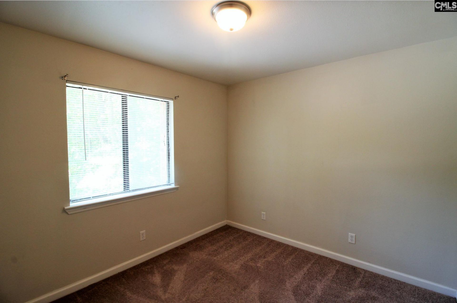 1658 Horseshoe Drive  Photo 7