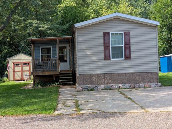 W5655 State Road 33, Unit 29, La Crosse, WI 54601