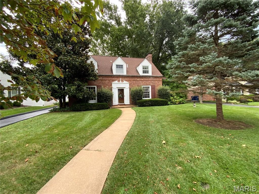 6 Hawthorne Court, Oakland, MO 63122 Main Photo