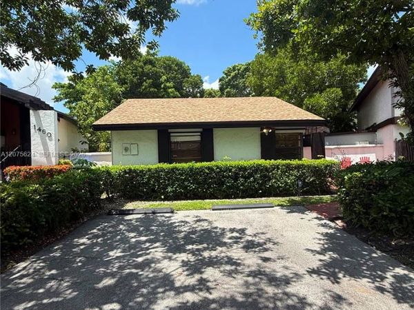 1470 Flamingo Ct , Pembroke Pines, FL 33026