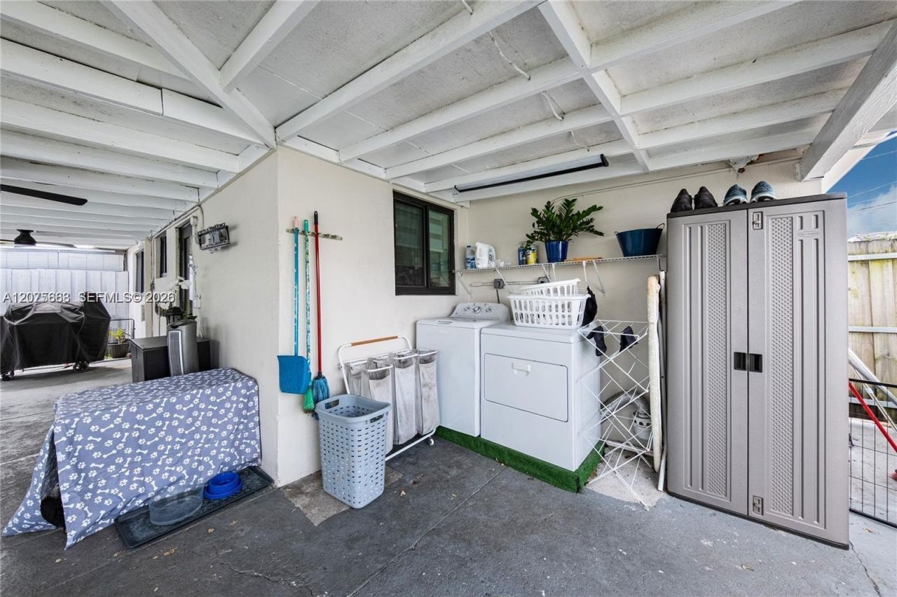 30 NW 56th Ct, Miami, FL 33126 Photo