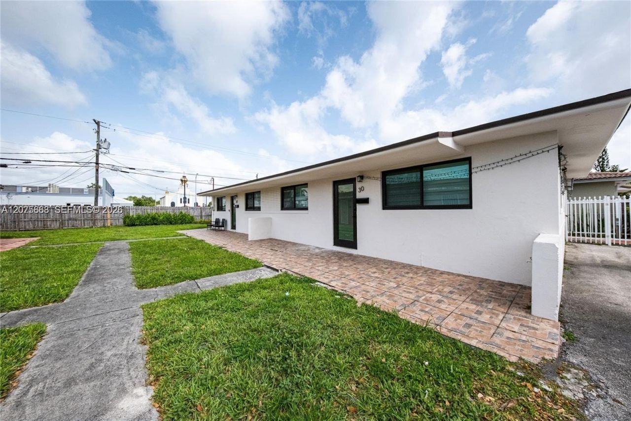 30 NW 56th Ct, Miami, FL 33126 Photo