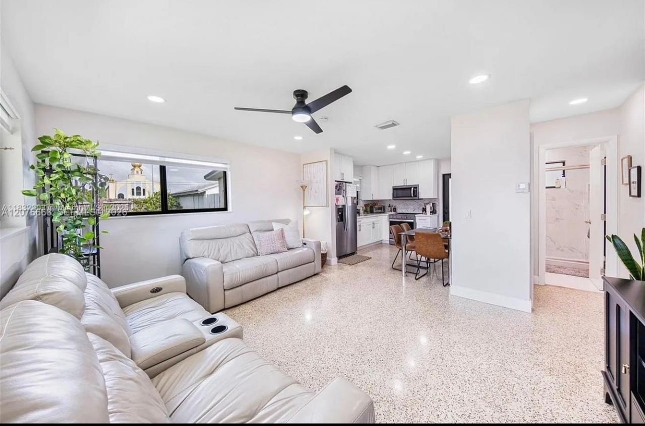 30 NW 56th Ct, Miami, FL 33126 Photo