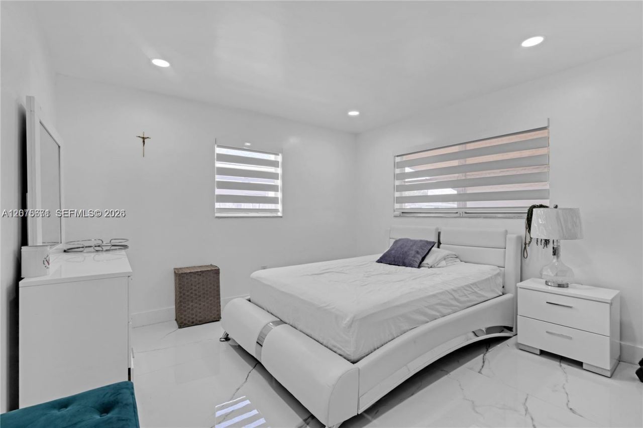 7031 SW 12th St, Pembroke Pines, FL 33023 Photo