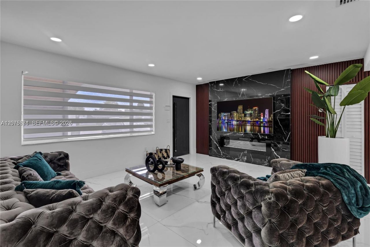 7031 SW 12th St, Pembroke Pines, FL 33023 Photo