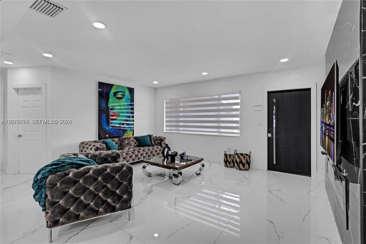 7031 SW 12th St, Pembroke Pines, FL 33023 Photo