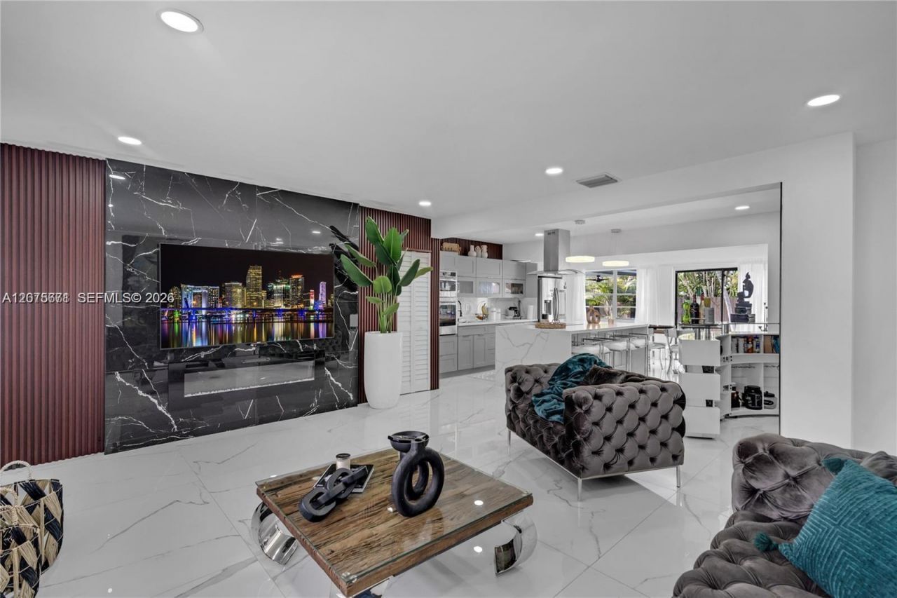 7031 SW 12th St, Pembroke Pines, FL 33023 Photo