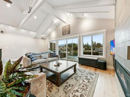 443 Christie Drive, South Lake Tahoe, CA 96150 Photo