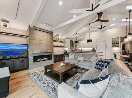 443 Christie Drive, South Lake Tahoe, CA 96150 Photo