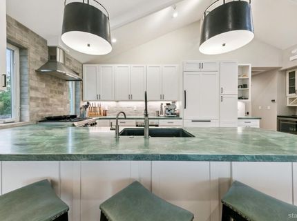443 Christie Drive, South Lake Tahoe, CA 96150 Photo