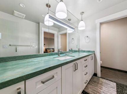 443 Christie Drive, South Lake Tahoe, CA 96150 Photo